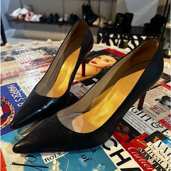 💅🏼 7 1/2 Navy Loubiton Heel - Picture 3 of 4